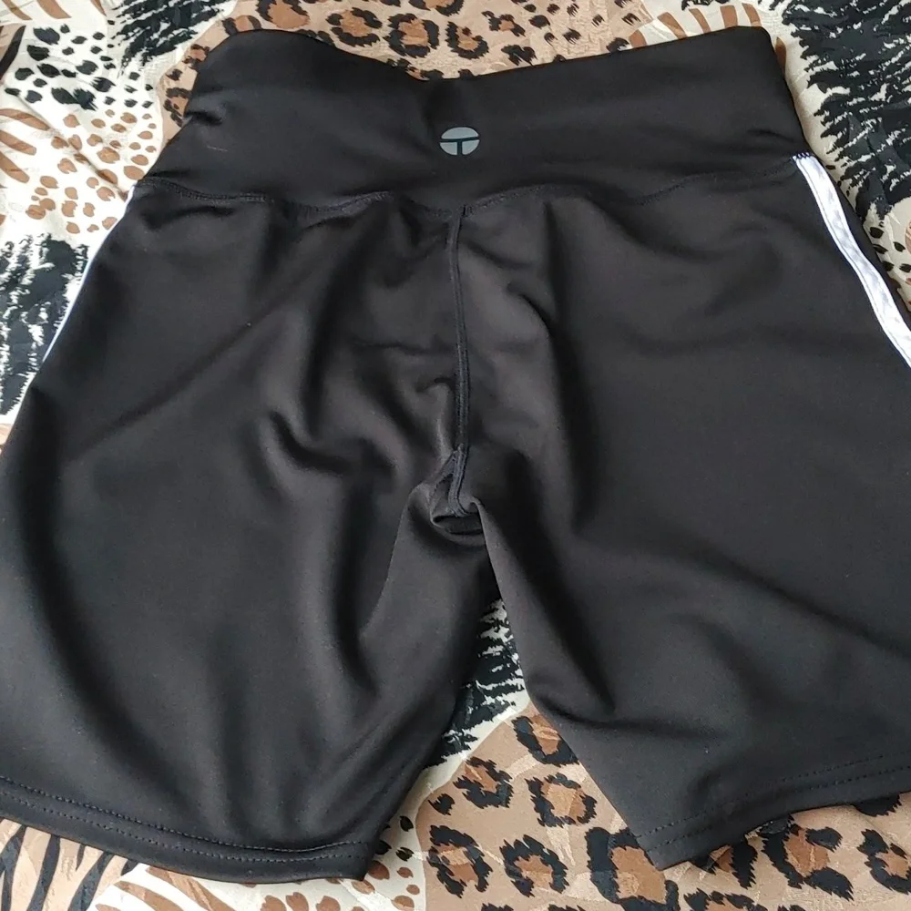 Therapy Performance Shorts - Picture 2 of 4